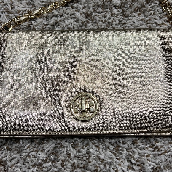 Tory Burch Gold crossbody with chain - Picture 2 of 7